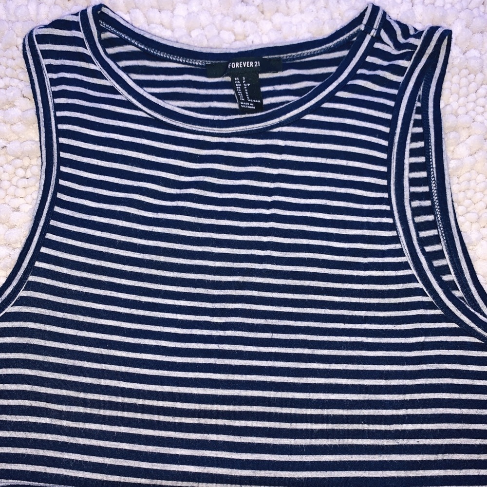Cropped Tank! - Picture 2 of 2